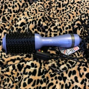 SB2 Sutra blowout brush